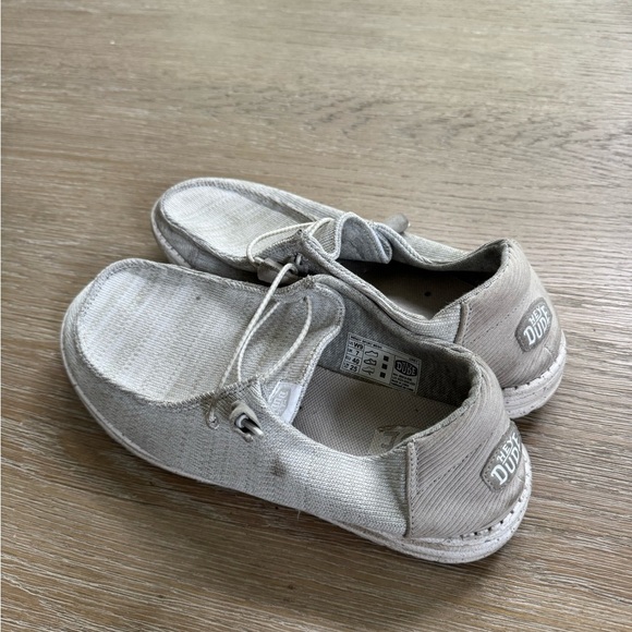 Hey Dudes Wendy women’s grey canvas mesh slip on sneakers shoes size 9 - Picture 3 of 5